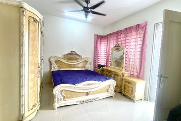 Corner Lot Double Storey Terrace House Bandar Sungai Long