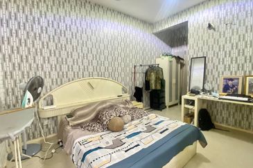 Corner Lot Double Storey Terrace House Bandar Sungai Long