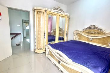 Corner Lot Double Storey Terrace House Bandar Sungai Long