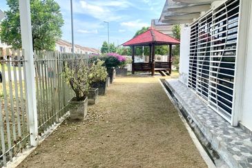 Corner Lot Double Storey Terrace House Bandar Sungai Long