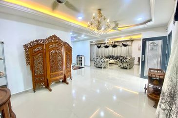 Corner Lot Double Storey Terrace House Bandar Sungai Long