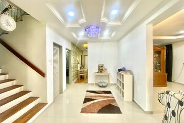 Corner Lot Double Storey Terrace House Bandar Sungai Long