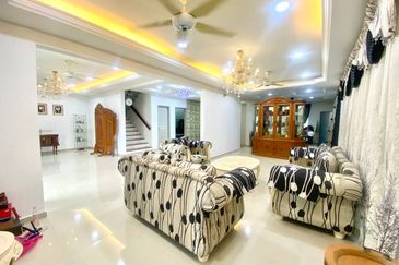 Corner Lot Double Storey Terrace House Bandar Sungai Long