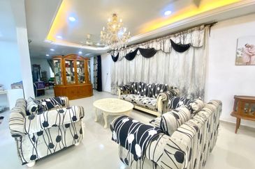 Corner Lot Double Storey Terrace House Bandar Sungai Long