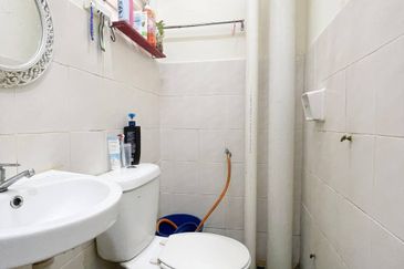 Residensi Bistaria, Ukay Bistari