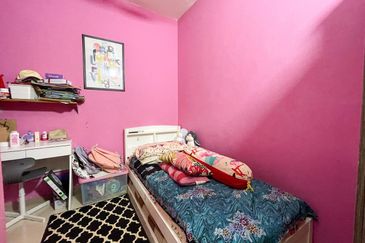 Residensi Bistaria, Ukay Bistari