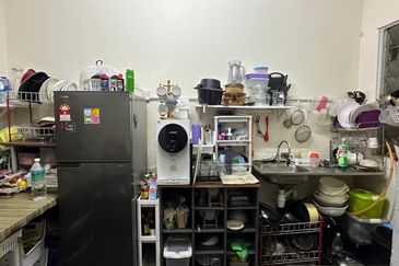 Residensi Bistaria, Ukay Bistari