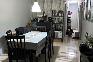 Residensi Bistaria, Ukay Bistari