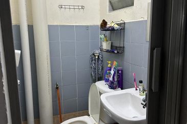 Residensi Bistaria, Ukay Bistari