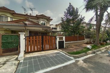 End Lot Double Storey Terrace House Saujana Damansara, Damansara Damai