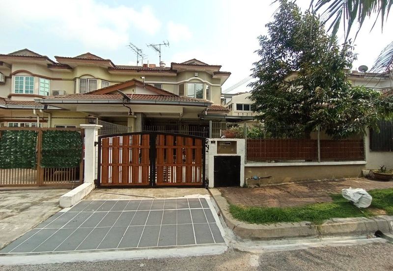 End Lot Double Storey Terrace House Saujana Damansara, Damansara Damai