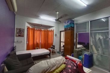 End Lot Double Storey Terrace House Saujana Damansara, Damansara Damai