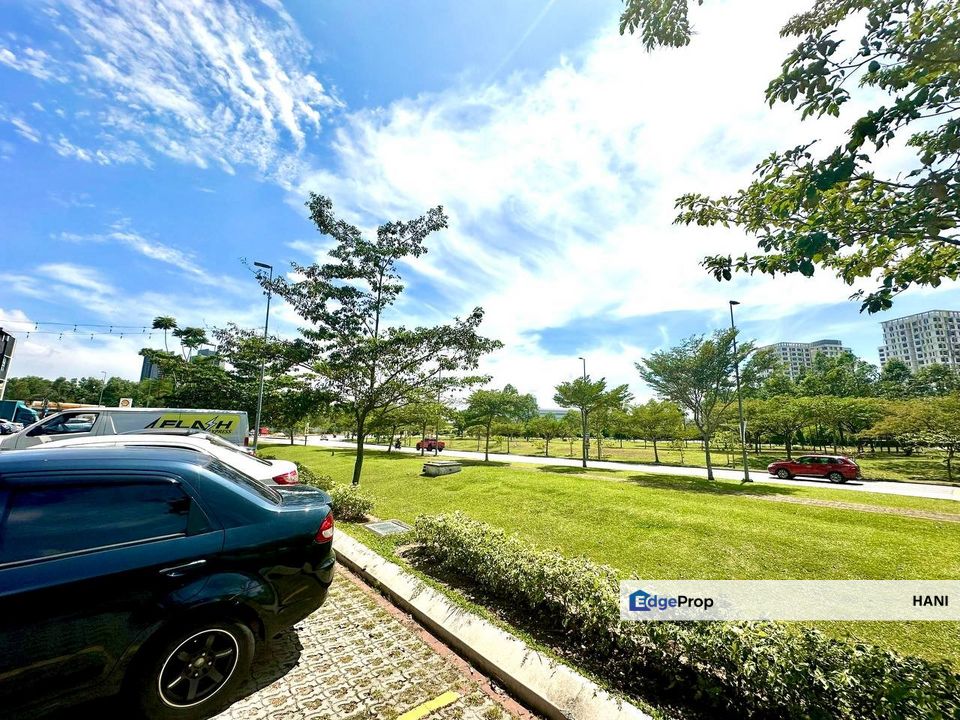 3 Storey End Lot Shoplot @ Crystalville Cyberjaya | Tenanted RM10.8k | Main Road Facing, Selangor, Cyberjaya