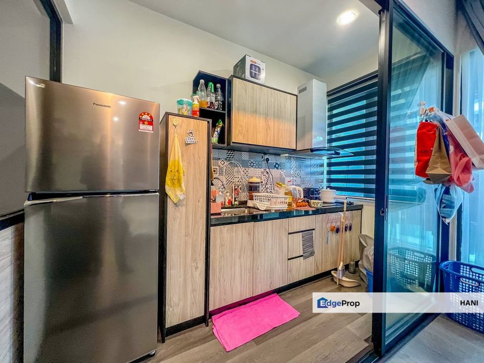 High Floor Renovated SOHO Vista Bangi | Freehold | RM300K Only!, Selangor, Kajang