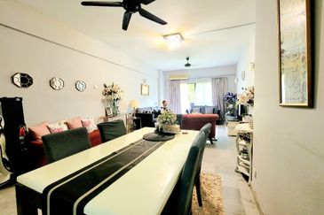 Emerald Hill, Taman Bukit Indah