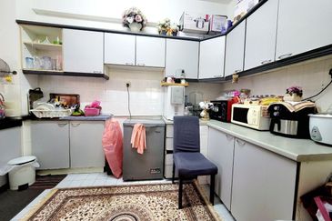 Emerald Hill, Taman Bukit Indah