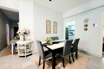 Emerald Hill, Taman Bukit Indah