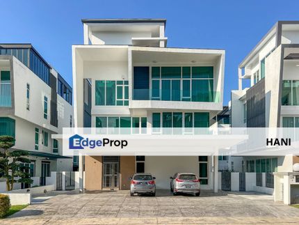 Luxury 3-Storey Bungalow with Lift & Rooftop Jacuzzi @ Aspen Garden, Cyberjaya, Selangor, Cyberjaya