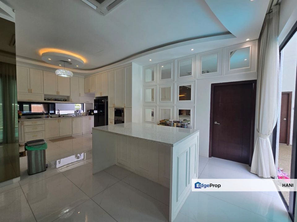 Modern 3 Storey Bungalow @ Country Heights Kajang – Fully Furnished | 7,531 sqft Built-Up, Selangor, Country Heights