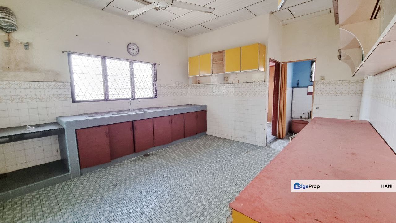 Double Storey Bungalow Taman Hillview Ampang – 9611 sqft Freehold, Gated & Guarded, Selangor, Ulu Kelang