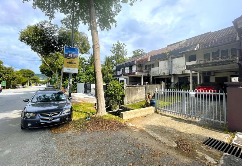 Taman Lembah Keramat AU5