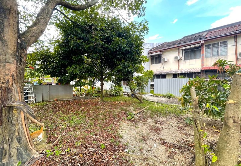 Taman Lembah Keramat AU5