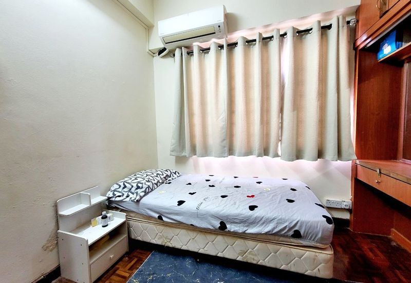 Emerald Hill, Taman Bukit Indah