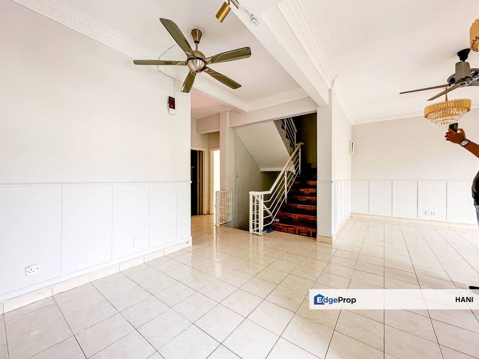 Townhouse Villa Laman Tasik Bandar Sri Permaisuri – Refurbished, Strata Ready RM600k, Kuala Lumpur, Cheras