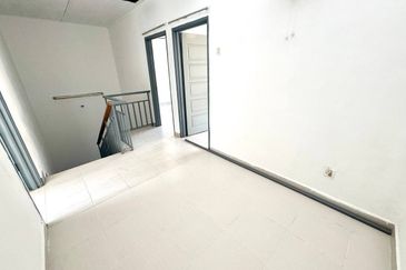 Jalan Suakasih @ Tun Hussein Onn