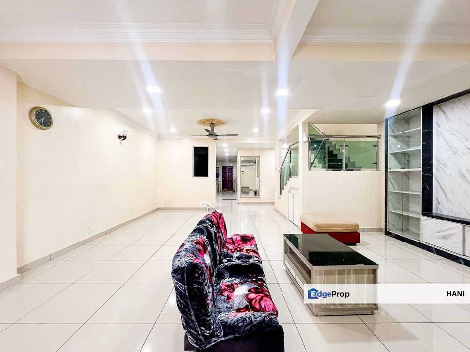 [Extended & Fully Renovated | 5R3B Superlink] Taman Kajang Utama – RM580K (Freehold), Selangor, Kajang