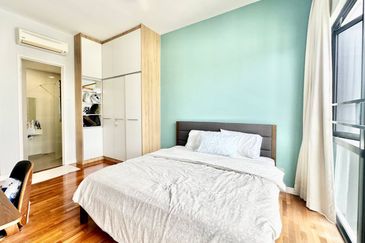 16 Quartz Melawati Condominium