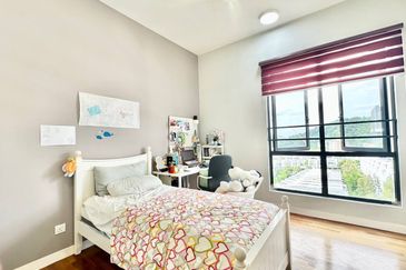 16 Quartz Melawati Condominium