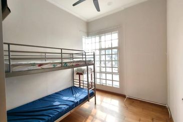 Avenue 4 Lake Valley