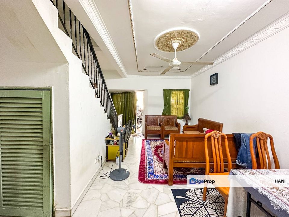 FREEHOLD 2 STOREY TERRACE @ TAMAN SELAYANG JAYA | RENOVATED | 3R2B , Selangor, Selayang