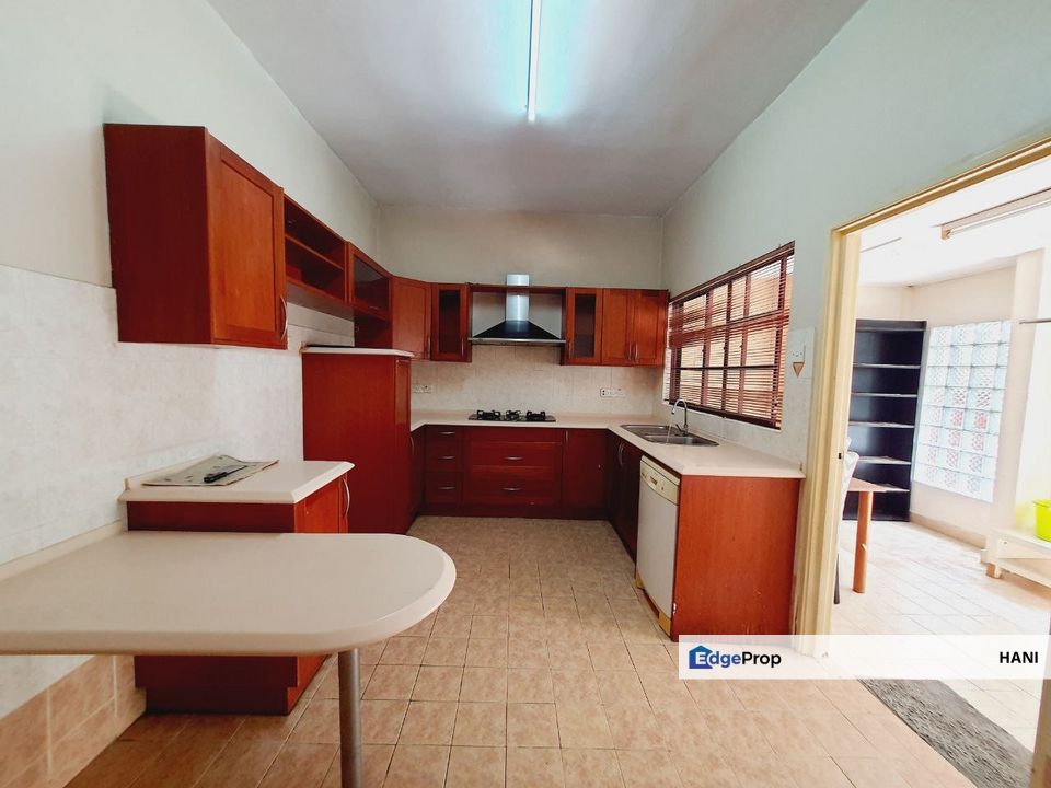 Renovated Double Storey Bukit Jelutong | Extended Kitchen | Freehold Non-Bumi, Selangor, Shah Alam
