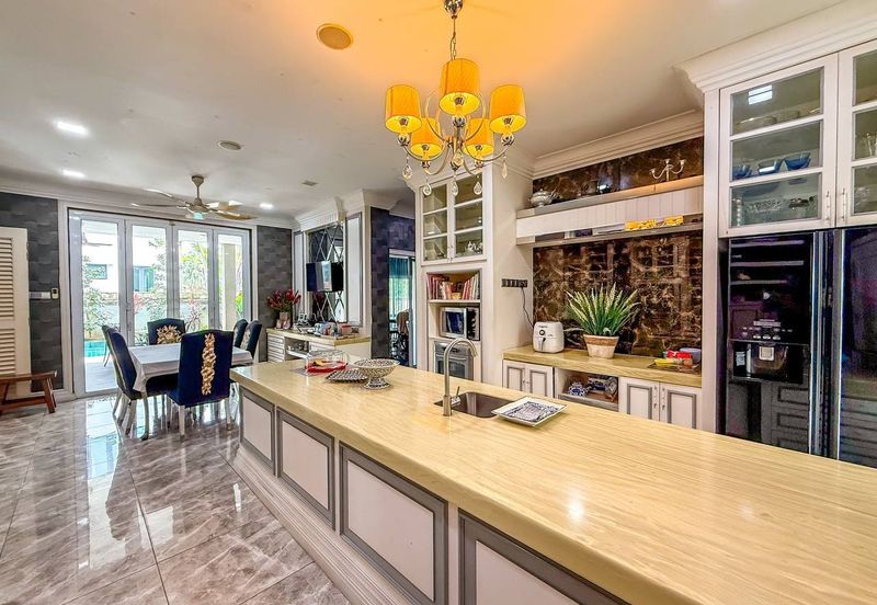 Seksyen 8, Kota Damansara