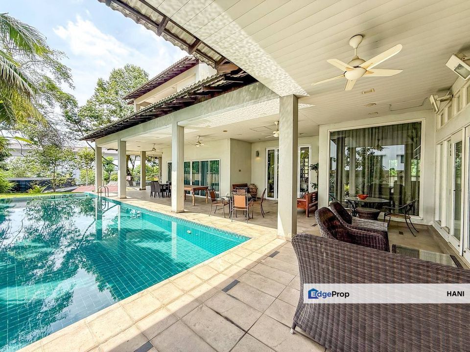 HUGE LAND + POOL — Bungalow Jalan Pekaka, Kota Damansara | RM3.5M, Selangor, Kota Damansara