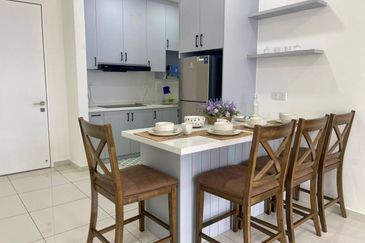 Kenwingston Platz Residence