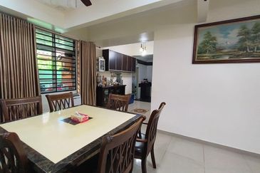 Taman Tasik Semenyih (Lake Residence)