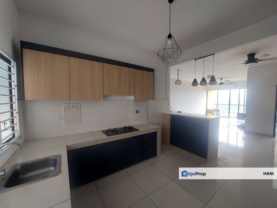 Freehold • 1,250 sqft • 2 Car Parks | Oasis 1 Residence, Kajang, Selangor, Kajang