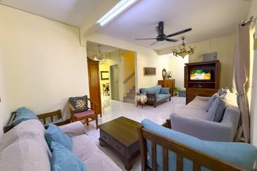 Jalan Suasana, Bandar Tun Hussein Onn