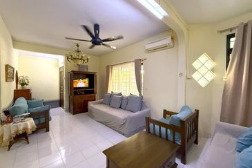 Jalan Suasana, Bandar Tun Hussein Onn