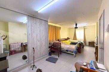 Jalan Suasana, Bandar Tun Hussein Onn