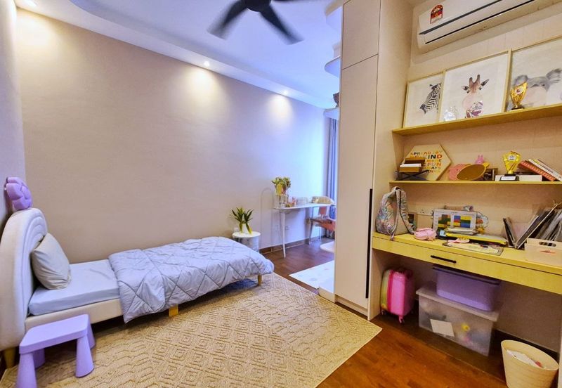 Elmina Green The Eighth @ City of Elmina