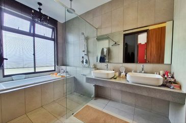 Elmina Green The Eighth @ City of Elmina