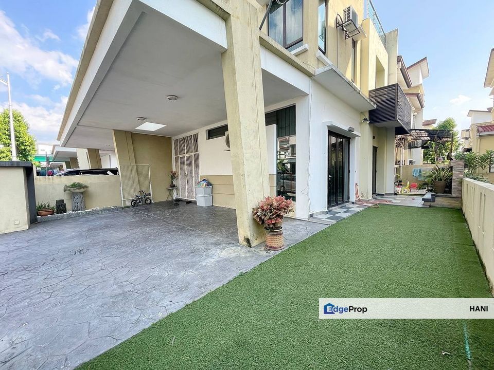 Fully Extended 3-Storey Semi-D • 5+1R5B • Freehold • Taman Tropika 2, Kajang • RM900k, Selangor, Kajang