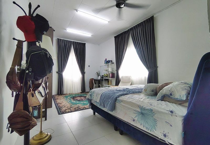 Taman Jenjarom Permai