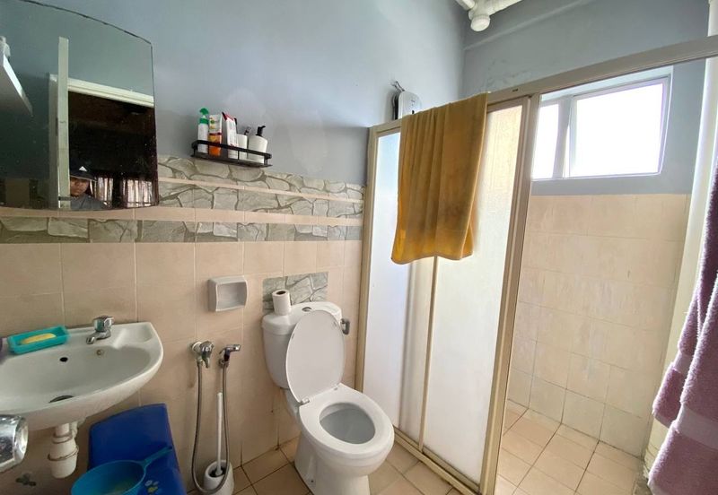 Pangsapuri Damai Mewah B