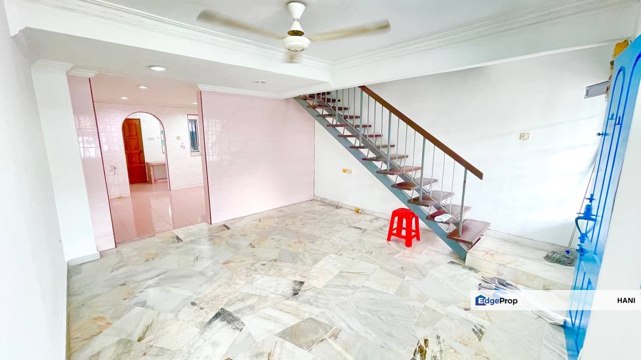 2 Storey Terrace Taman Industri Bolton Batu Caves | Freehold | RM465K, Selangor, Batu Caves 