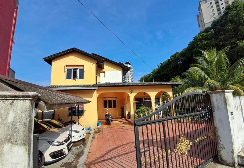 Lorong Bukit Keramat 